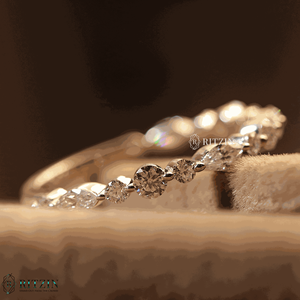 Marquesa y corte redondo Moissanite Half Eternity Wedding Band para mujer - Product Image 2