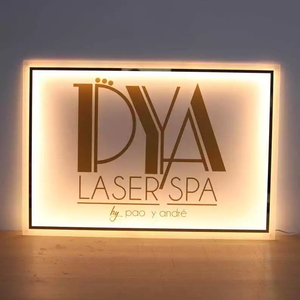 Letrero iluminado de estudio de salón de acrílico redondo LED personalizado, luz de neón 3D con logotipo dorado de espejo, letrero de peluquero de negocios retroiluminado a la venta - Product Image 1