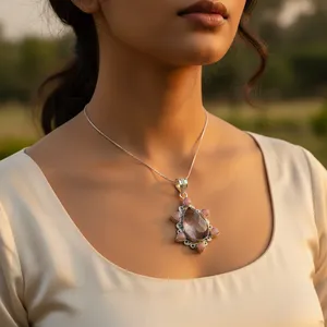 Pendentif vintage en argent 925 avec pierres de morganite roses serties clos, bijou solitaire pour femme, à porter au quotidien, marque Rajasthan - Product Image 3