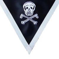 Écusson triangulaire brodé personnalisé drapeau pirate à coudre avec motif crâne, os croisés et épées pour vêtements