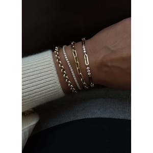 <strong>Matis</strong> Rolo Link Chain Bracelet in 14K Gold Diamond Pearl White Rose Vintage Classic Style Religious Religious for Party Gift - Product Image 2