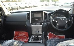 Voitures TOYOTA LAND CRUISER V8 d'occasion, faible kilométrage, pas cher, à vendre - Product Image 5
