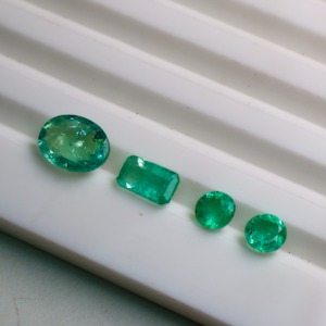 Indian Manufacture Natural Panjshir Emerald Mixed Shape <b>Loose</b> Gemstones for Wholesale Jewellery Making - Product Image 1