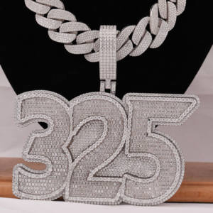 Colgante de Moissanita Personalizado con Número 325, Colgante de Plata de Ley 925 con Incrustaciones Completas de Moissanita, Regalo para Él - Product Image 6