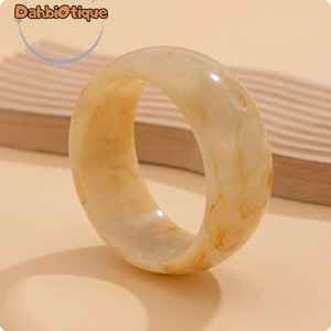 Elegantes brazaletes de resina transparente con coloridas hojas secas y lámina dorada para accesorios diarios de mujer - Product Image 1