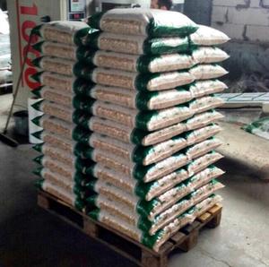 Prix ​​bas, granulés de bois de qualité supérieure, briquettes, ventes chaudes, granulés de bois de pin, de sapin et de hêtre de qualité, sacs de 15 kg - Product Image 1