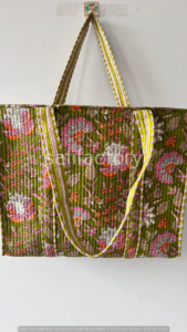 กระเป๋าผ้าคอตตอนทำมือสำหรับผู้หญิงสีเขียวลายดอกไม้สีชมพูมีซิปปิดสะดวกซื้อของชำ - Product Image 5