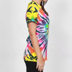 T-shirt Tie Dye en coton mélangé pour femmes T-shirt d'été ample à col rond pour un look extérieur et décontracté - Product Image 6