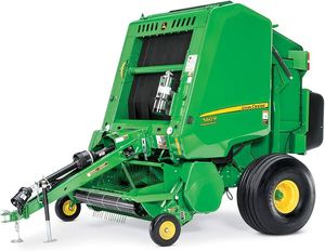 Presse à balles ronde rouge 870 avec moteur et composants pour ensilage de maïs, paille et foin à vendre - Product Image 3