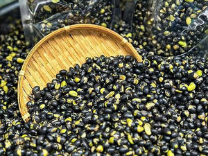 Soja noir entier torréfié en usine au Vietnam, OEM ODM, grande capacité, approvisionnement en vrac pour l'exportation - Product Image 4