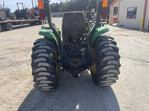 Tractor John Deere 3025E usado original de 120 hp 4x4 para agricultura a precios muy económicos en venta. - Product Image 5