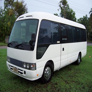 2017 para Toyota Coaster con 23 asientos de cuero Interior oscuro AWD Drive y tamaño de neumático R15 Dirección izquierda - Product Image 2
