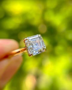 Anillo de compromiso de diamante Moissanite corte Asscher de 8mm | Ajuste de punta de solitario clásico | 925 plata esterlina 18K chapado en oro - Product Image 5