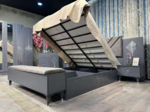 ชุดห้องนอนไม้โอ๊คทันสมัยเตียงขนาดคิงไซส์ที่สะดวกสบายพร้อมไม้เอ็มดีเอฟและคุณสมบัติการจัดเก็บสำหรับบ้านวิลล่าและห้องนั่งเล่น - Product Image 4