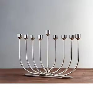 Bougeoirs juifs Menorah fabriqués à la main Table religieuse Décoration en métal Vintage Bougeoir à 7 têtes par décor impex - Product Image 1