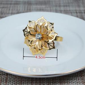 Design haut de gamme plaqué or Floral rond de serviette décor de Table à manger rond de serviette en métal pour mariage pendaison de crémaillère cadeaux article tendance - Product Image 4