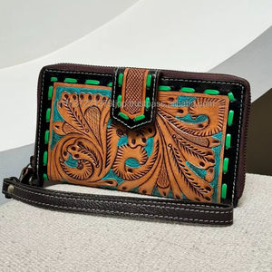 Nouvel arrivage de portefeuille sculpté usiné à la main pochette de téléphone élégant multi-usages portefeuille à bracelet en cuir occidental pour femmes - Product Image 2