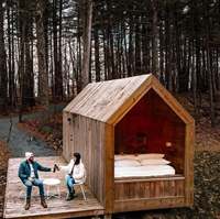Cabane en bois traditionnelle miniature / Pod de glamping pour hôtels, complexes hôteliers et sites de camping
