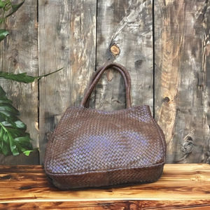 Sac fourre-tout en cuir véritable pour femme avec fermeture éclair et effet vieilli - Product Image 1