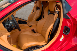 Conducción Accesible |   CONDUCCIÓN IZQUIERDA |   Volante a la derecha |   Chevrolet Corvette Stingray Convertible 3LT Z51 2020 - Product Image 5