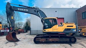 Excavadora Volvo EC300DL Nueva/Usada, Horas de Operación 14,992. - Product Image 2