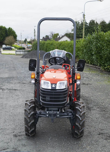 Tracteur compact 4x4 Kubota B1-241 de 24 CV, haute productivité, disponible dès maintenant au prix le plus bas. - Product Image 5