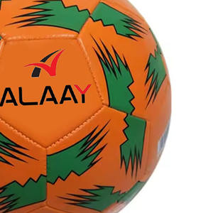 Balones de Fútbol de Alta Calidad y Durabilidad Alaay - Color y Logotipo Personalizados, Envío Directo de Fábrica para Uso en Partidos - Product Image 4