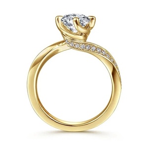 Anillo de compromiso de diamante de corte redondo cultivado en laboratorio Anillo de regalo de lujo de moda de oro sólido de 18 quilates para mujer Certificado IGI - Product Image 2