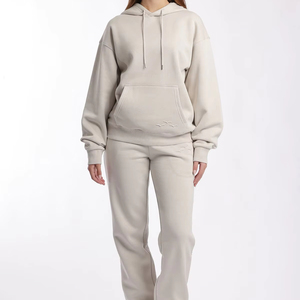 Taille personnalisée à bas prix Survêtements pour femmes pour vêtements de ville Nouvelle arrivée Mode décontractée Survêtement d'extérieur pour femmes - Product Image 1