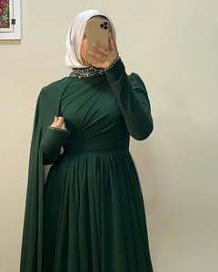 Robe de soirée de mariage en satin rose velours avec embellissements floraux 3D, longueur au sol, perlée - Product Image 4