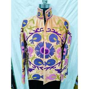 Chaqueta de terciopelo suzani, Chaqueta reversible de terciopelo y algodón para mujer, Chaqueta estilo bomber acolchada con logotipo personalizado, Estilo universitario, Abrigo de otoño e invierno - Product Image 1