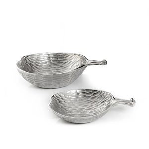 Bol décoratif pour la maison Pièce maîtresse en aluminium plaqué argent Bols à fruits de forme ovale Bol de rangement en métal fini rugueux - Product Image 4