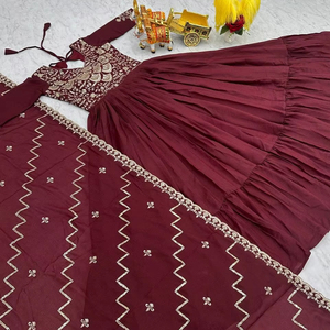 Hermoso Vestido largo de fiesta y Dupatta - Product Image 1