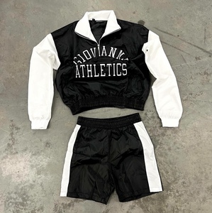 Chándal de nailon transpirable para hombre con diseño personalizado Colección de primavera Chaqueta de tendencia Pantalones cortos Tallas grandes Servicio OEM Buen precio - Product Image 2