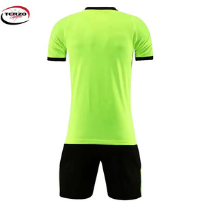 Conjunto de Uniforme de Fútbol para Adultos Terzo Sports 2024, Logotipo Personalizado Impreso, Ropa Deportiva de Talla Grande, Corte Automatizado, Hecho en Pakistán 100% - Product Image 2
