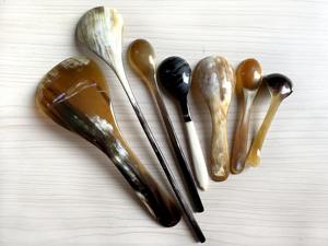 Ensemble de 7 cuillères à couverts en corne Vaisselle de table Utilisation de la salade Ensemble de couverts Grandes poignées Matériau lourd Produit en résine Hnadles - Product Image 5