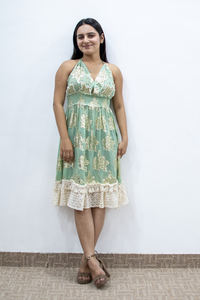 Vestido Midi Verde Salvia de Verano con Cuello en V, Vestido Romántico con Encaje, Vestido de Fiesta para la Playa, Estampado Digital - Product Image 6