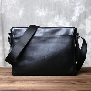 Nouveau sac de sangle de poitrine étanche de concepteur noir voyage sac à bandoulière léger polyvalent pour hommes pour un usage quotidien - Product Image 3