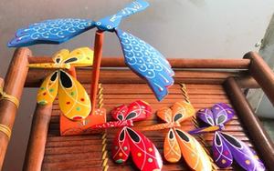 Arte de libélula de bambú finamente elaborado con detalles intrincados, perfecto para decoración del hogar y regalos - Product Image 6