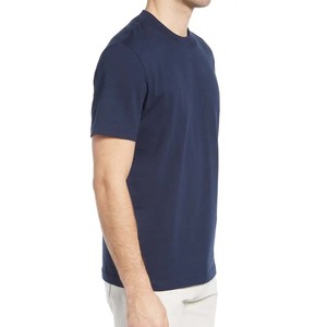 Camiseta de cuello redondo para hombre, camisa de aspecto informal con logotipo personalizado de la empresa, estampado de texto, color negro y azul marino - Product Image 1