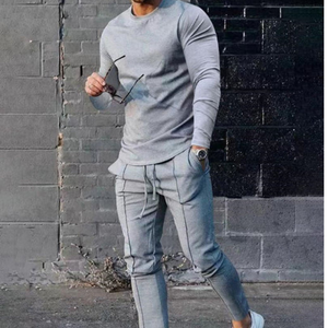 Vente en gros OEM ensemble deux pièces uni décontracté personnalisé de survêtement de sport pour hommes survêtement en coton coupe ajustée pour hommes sweatshite - Product Image 4