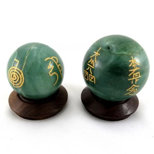 Bola de cristal Natural del río Narmada Crecimiento espiritual Reiki Esfera curativa Símbolos sagrados grabados Otros productos artesanales de cristal - Product Image 3