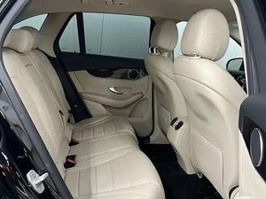 Soigneusement utilisé 2016 M-ercedes-B-enz GLC 300 - Product Image 4