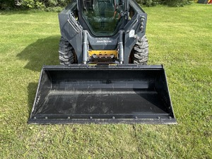 2021 324G Minicargadora usada y en muy buenas condiciones de trabajo Cargadora de ruedas con motor central y componentes de rodamiento - Product Image 3