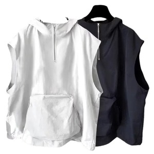 เสื้อกล้ามออกกำลังกายวิ่งผู้ชายสีดำและสีขาวคลาสสิกพร้อมตัวเลือกที่หลากหลายสำหรับไหล่แคบและกว้าง - Product Image 5