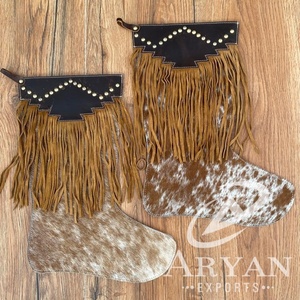 Venta caliente de cuero genuino vaquero calcetín de Navidad marrón con flecos largos 16 "pelo grande en medias de árbol de Navidad de cuero de vaca - Product Image 1