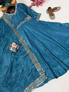 Ensemble moderne de 3 pièces de robe en soie concassée dorée pour améliorer votre garde-robe pour les occasions de fête - Product Image 3