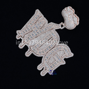 Eleva tu aspecto con nuestro deslumbrante colgante elaborado con diamantes de moissanita de Plata de Ley 925 Mezcla perfecta de estilo Hip Hop - Product Image 6