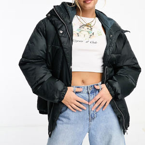 Veste matelassée surdimensionnée en nylon imperméable pour femmes OEM / Prix de gros, veste matelassée de haute qualité pour femmes, dernier design - Product Image 1