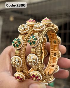 Bracelets en laiton de style Rajwadi authentiques Finition traditionnelle en alliage de zinc Pierres colorées Travail de perles pour les collections de mode nuptiale - Product Image 2